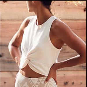 Twist Crop Workout Tank